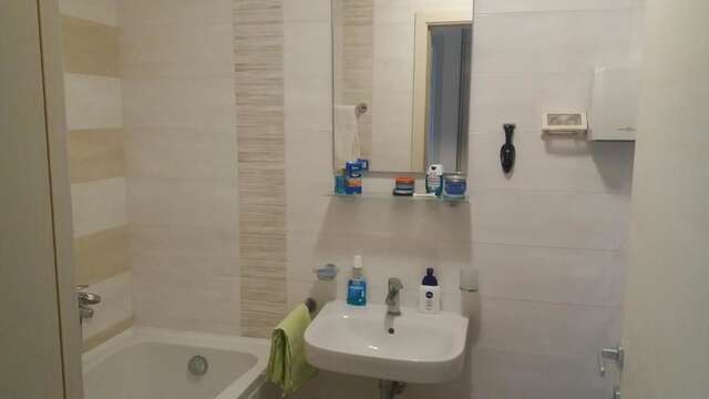 Апартаменты Guest House Mikeli (BESPL. DORUCAK)-(FREE BREAKFAST) Подгорица-47